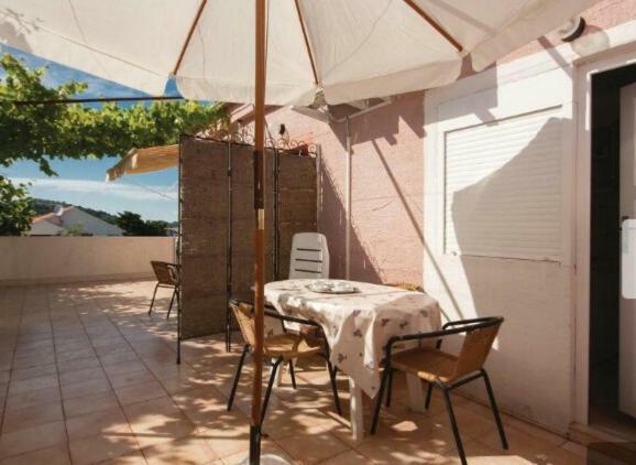 Apartmani Kovacic Murter Exteriör bild