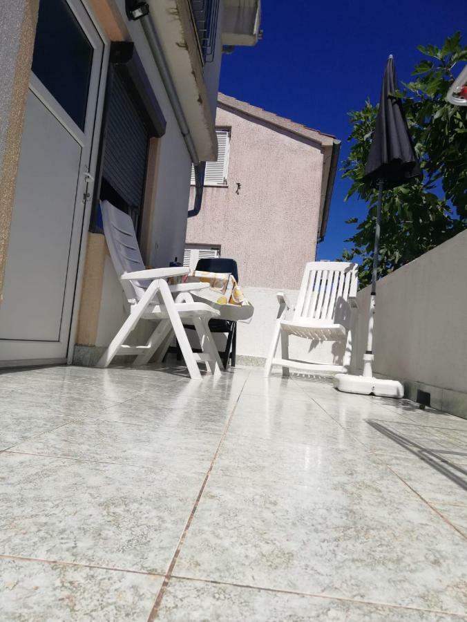 Apartmani Kovacic Murter Exteriör bild
