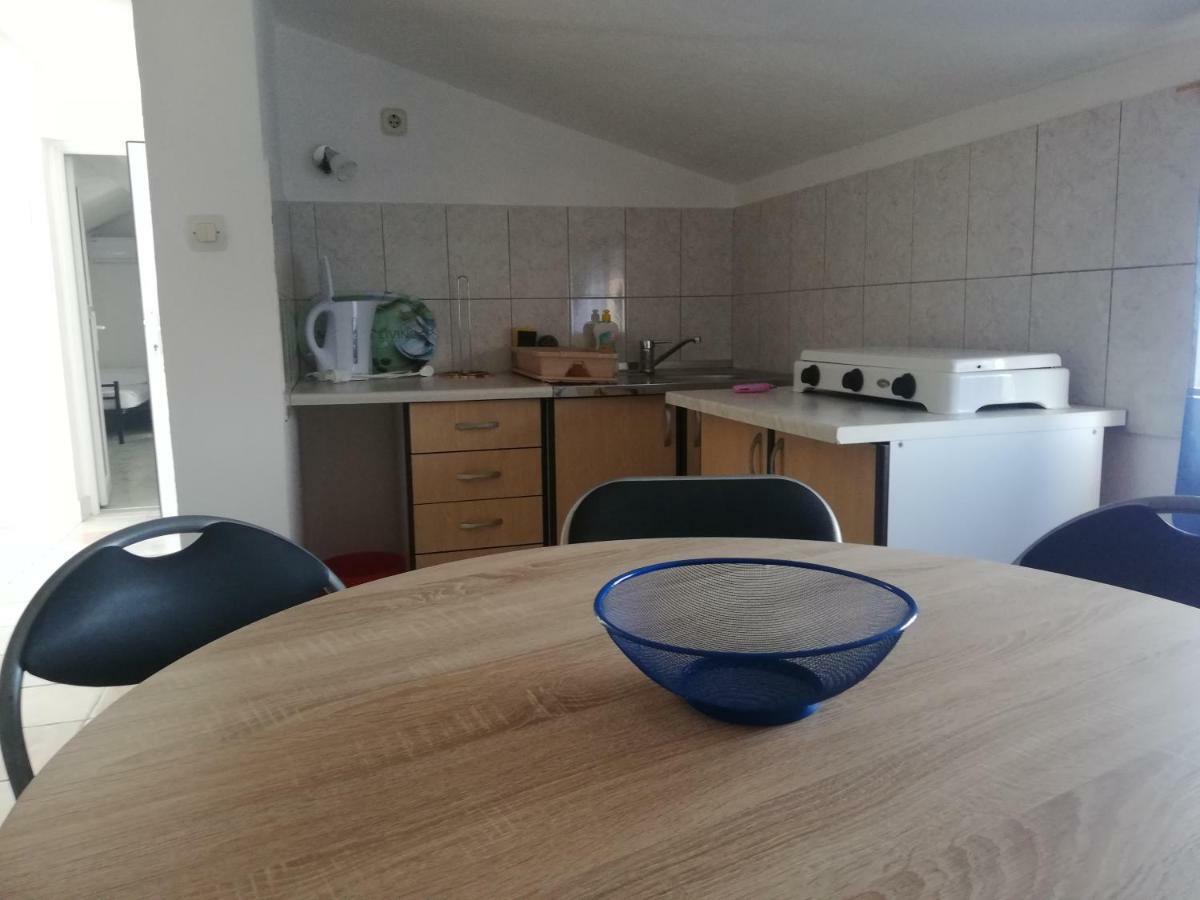 Apartmani Kovacic Murter Exteriör bild